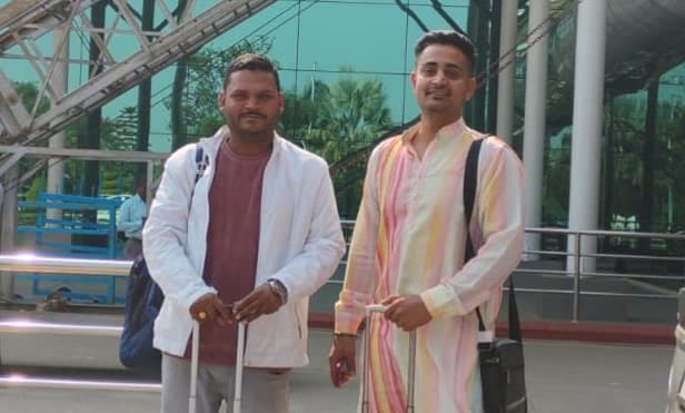 दल में शामिल