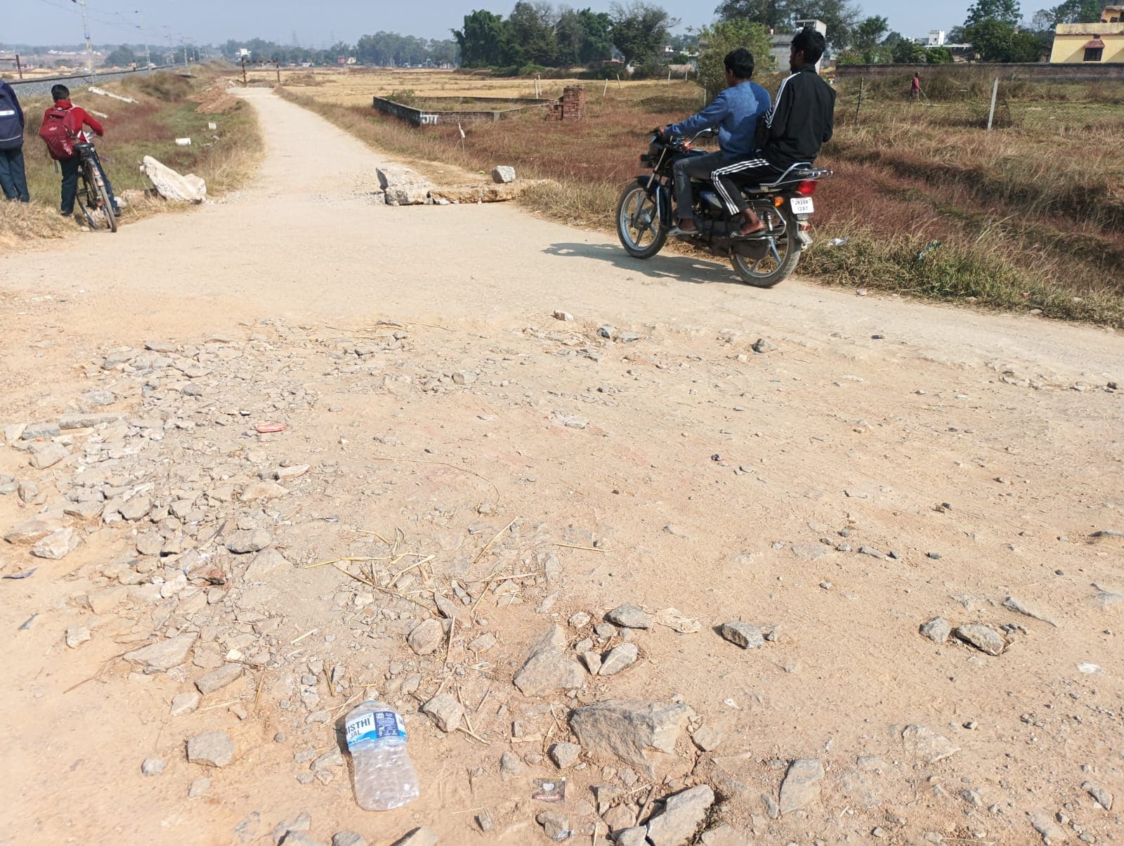 जर्जर सड़क
