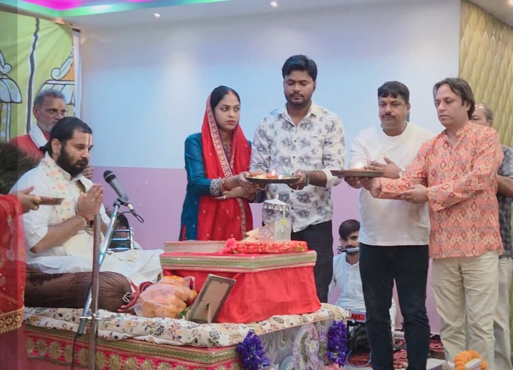 गुदरी बाजार में नौ दिवसीय श्रीमद्भागवत कथा, शिव-पार्वती विवाह की मनमोहक झांकी ने मोहा मन