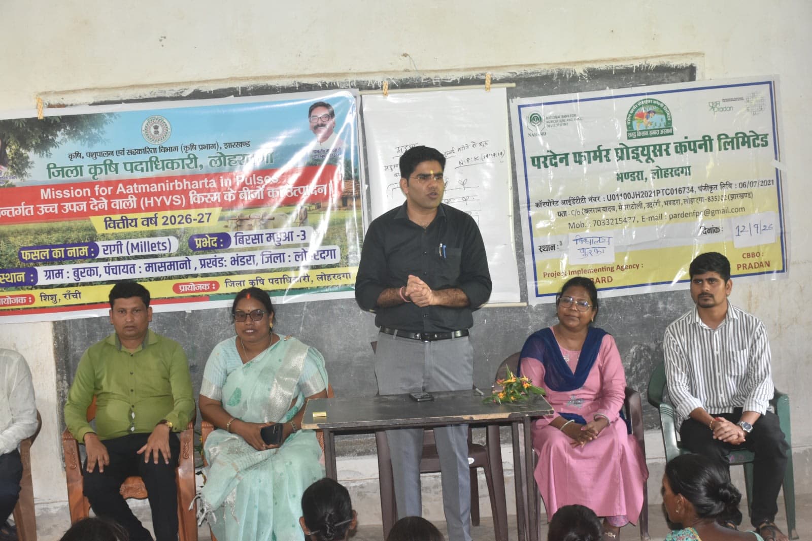 उपायुक्त ने सेन्हा व भंडरा प्रखंड में कृषि एवं मत्स्य विभाग की योजनाओं का किया निरीक्षण, किसानों से लिया फीडबैक*