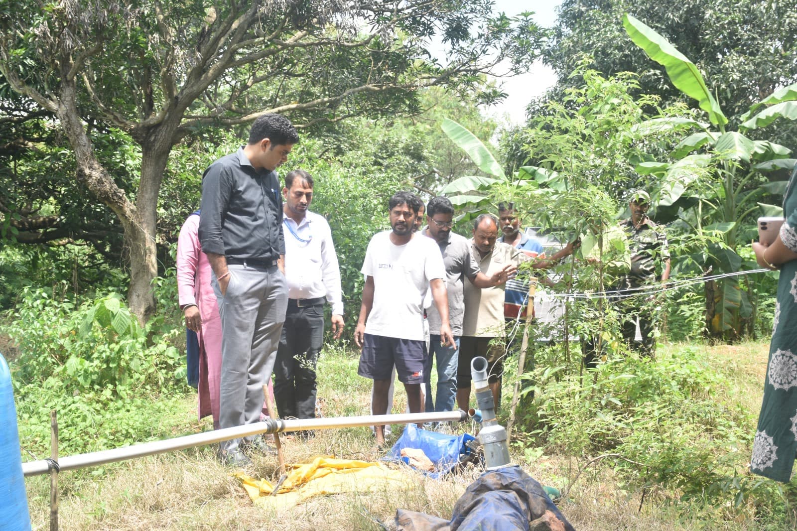 उपायुक्त ने सेन्हा व भंडरा प्रखंड में कृषि एवं मत्स्य विभाग की योजनाओं का किया निरीक्षण, किसानों से लिया फीडबैक*