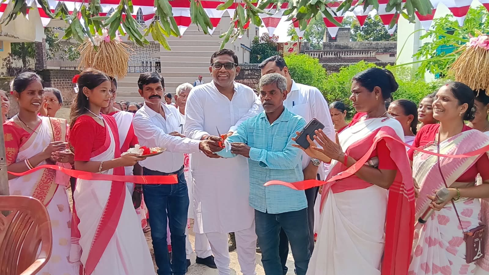 विधायक मद से नव निर्मित आदिवासी अखड़ा का भव्य उद्घाटन, विधायक मद से नव निर्मित आदिवासी अखड़ा का भव्य उद्घाटन,