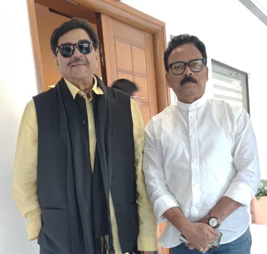 आसनसोल सांसद और फिल्म अभिनेता शत्रुघ्न सिन्हा ने की लोहरदगा सांसद सुखदेव भगत की तारीफ, बताया - "स्मार्ट, ब्रिलियंट, काबिल 