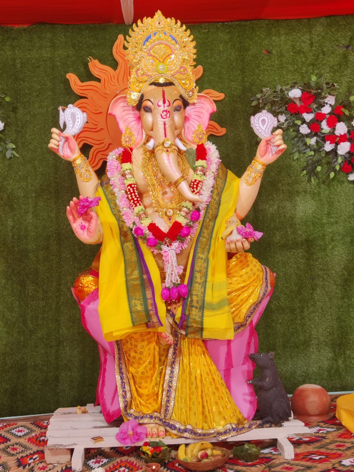 देवस्थल मंदिर  प्रांगण में विराजे गणपति,            