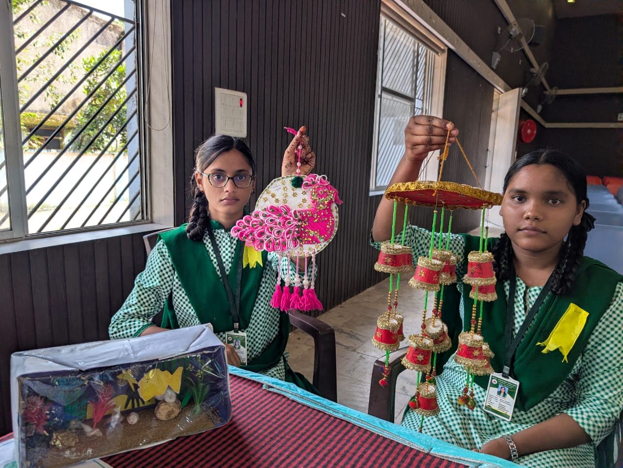 107 विद्यार्थियों ने दिखाई रचनात्मक प्रतिभा, चित्रकला और ‘कबाड़ से जुगाड़’ में किया हुनर का प्रदर्शन