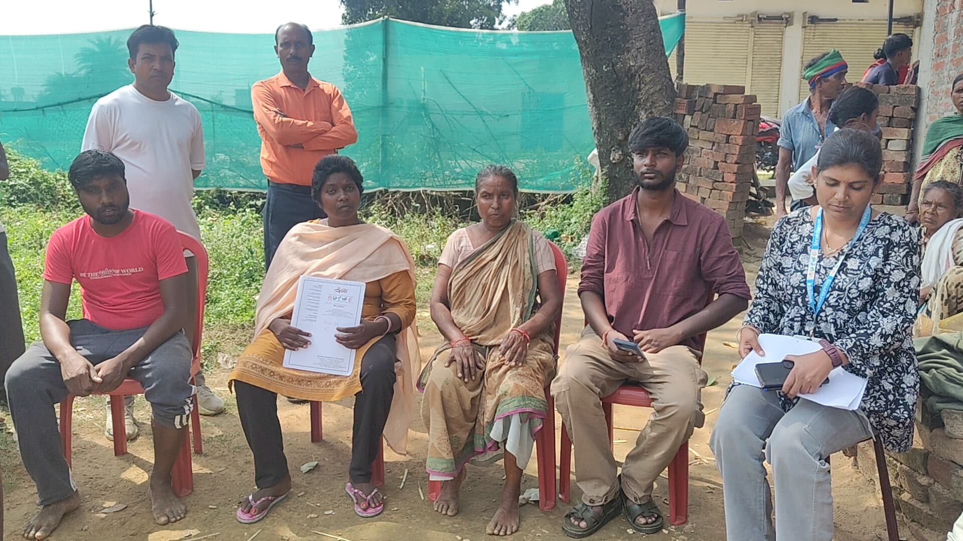 7 साल पहले मृत घोषित महिला अचानक लौटी घर, परिजनों और गांव वालों के उड़ गए होश