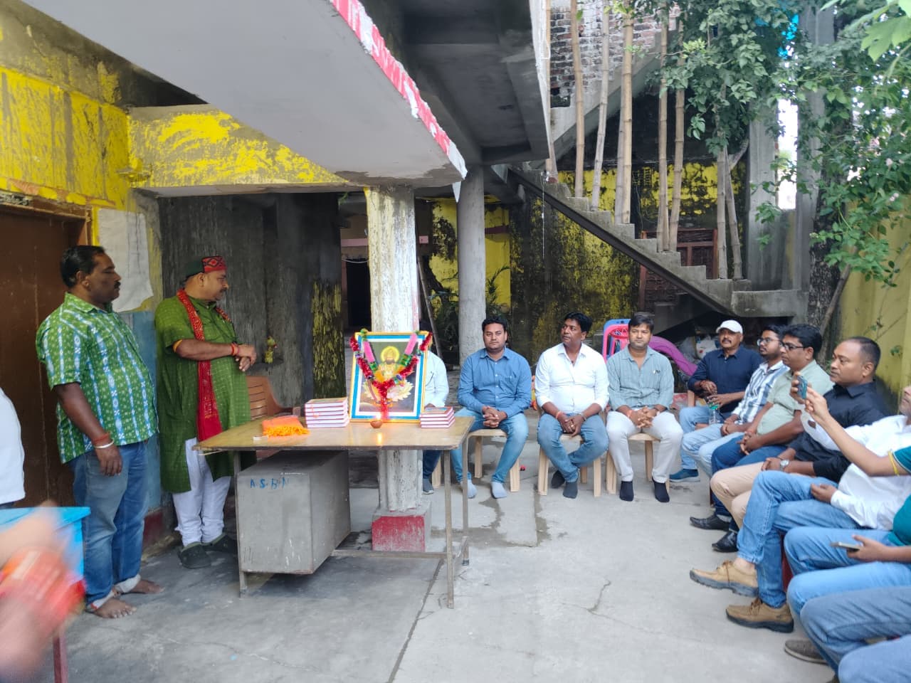 कुम्हार प्रजापति ट्रस्ट ने किया सम्मान, समाजसेवा और संस्कृति को आगे बढ़ाने का संकल्प