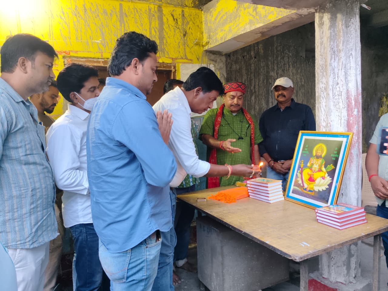 कुम्हार प्रजापति ट्रस्ट ने किया सम्मान, समाजसेवा और संस्कृति को आगे बढ़ाने का संकल्प
