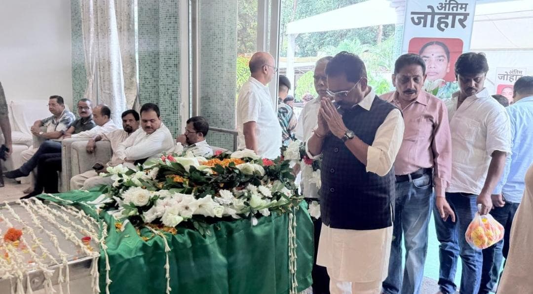 रूपी सोरेन के निधन पर धीरज प्रसाद साहू ने दी श्रद्धांजलि