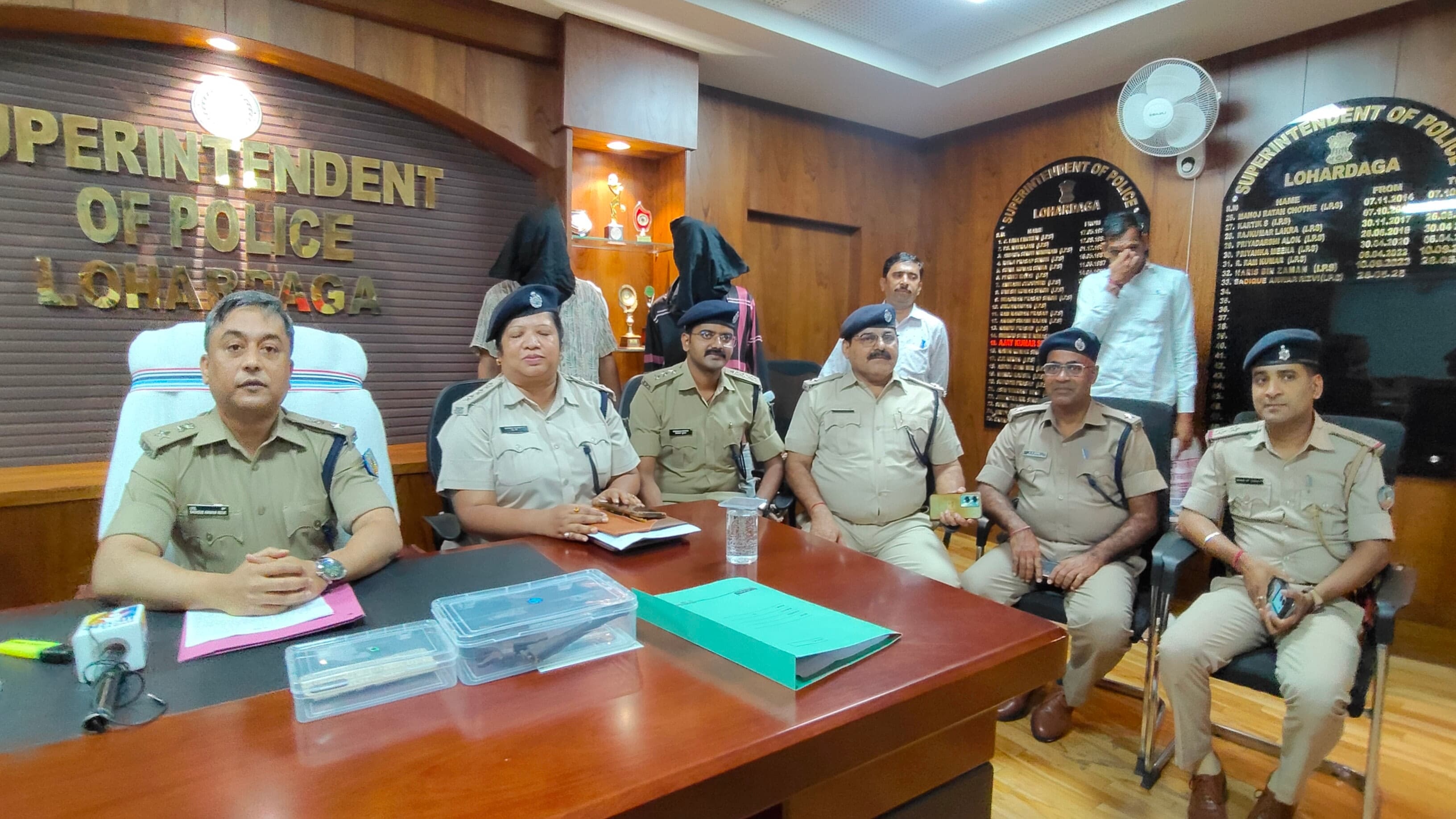 शुभम साहू हत्याकांड का खुलासा, 40 घंटे के भीतर दो आरोपी गिरफ्तार शुभम साहू हत्याकांड का खुलासा, 40 घंटे के भीतर दो आरोपी गिरफ्तार