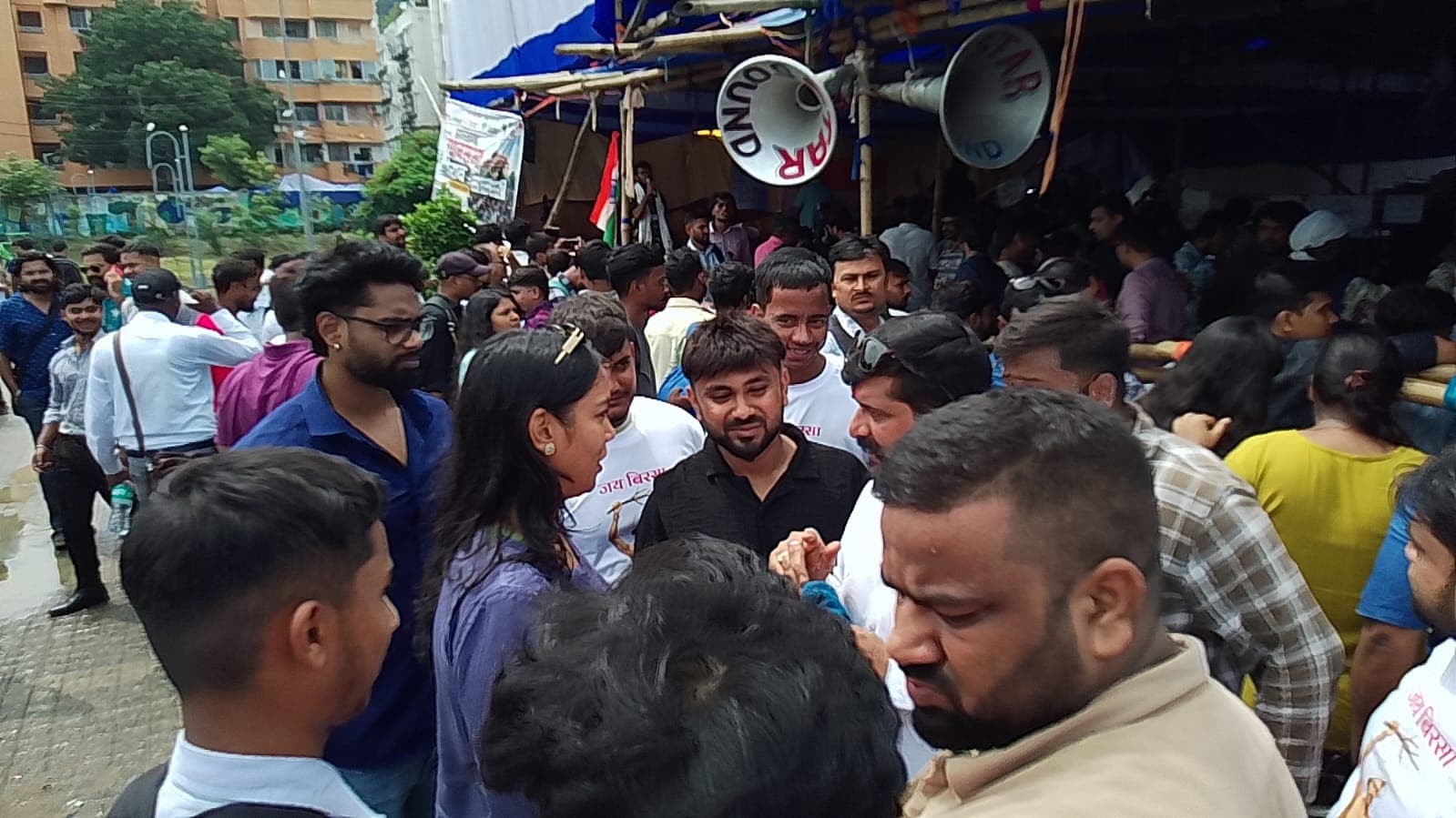 JPSC अभ्यर्थियों के आंदोलन को ग्रेटर त्रिवेणी पब्लिक स्कूल की निदेशक जाह्नवी सिंह का नैतिक समर्थन JPSC अभ्यर्थियों के आंदोलन को ग्रेटर त्रिवेणी पब्लिक स्कूल की निदेशक जाह्नवी सिंह का नैतिक समर्थन
