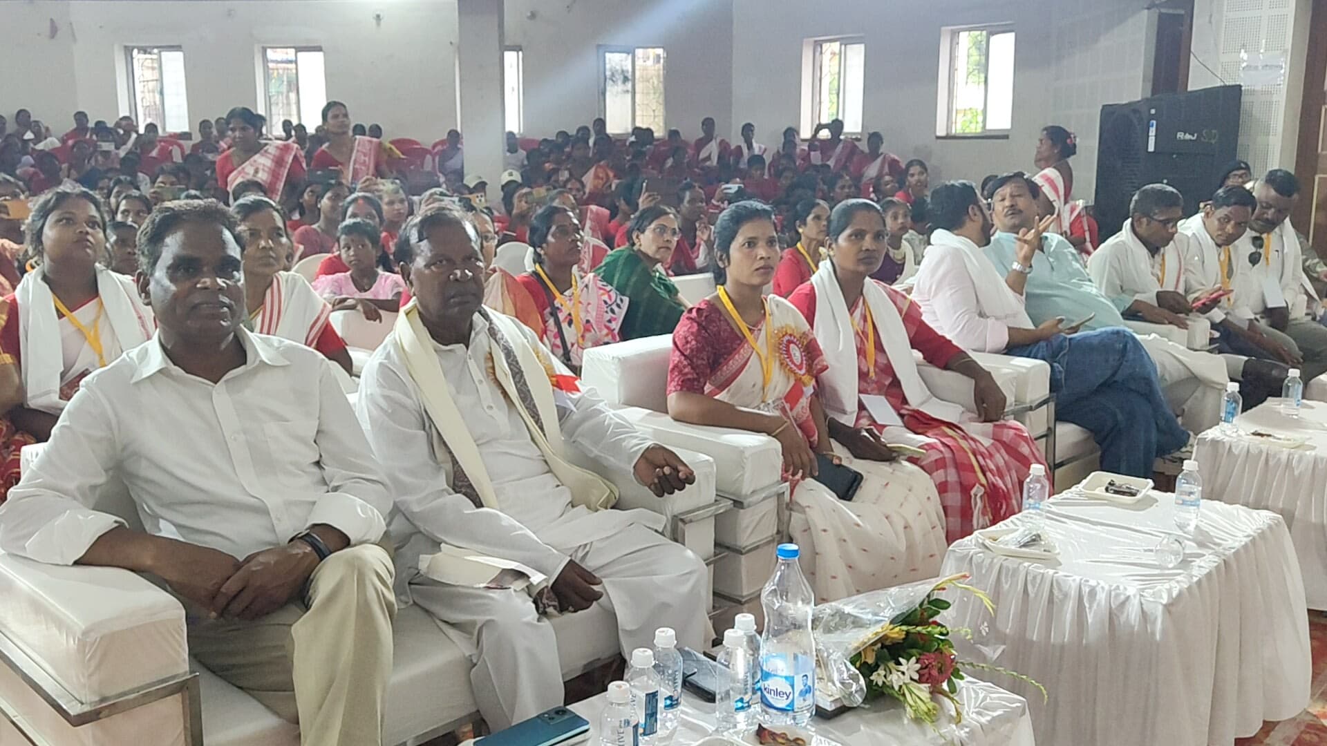 लोहरदगा में धूमधाम से मना विश्व आदिवासी दिवस, विधानसभा अध्यक्ष रवींद्रनाथ महतो हुए शामिल लोहरदगा में धूमधाम से मना विश्व आदिवासी दिवस, विधानसभा अध्यक्ष रवींद्रनाथ महतो हुए शामिल