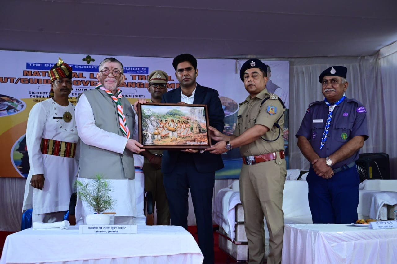 राष्ट्रीय जनजातीय समागम में दिखी देश की सांस्कृतिक विविधता, राज्यपाल संतोष कुमार गंगवार ने युवाओं को दिया एकता और सेवा का संदेश राष्ट्रीय जनजातीय समागम में दिखी देश की सांस्कृतिक विविधता, राज्यपाल संतोष कुमार गंगवार ने युवाओं को दिया एकता और सेवा का संदेश