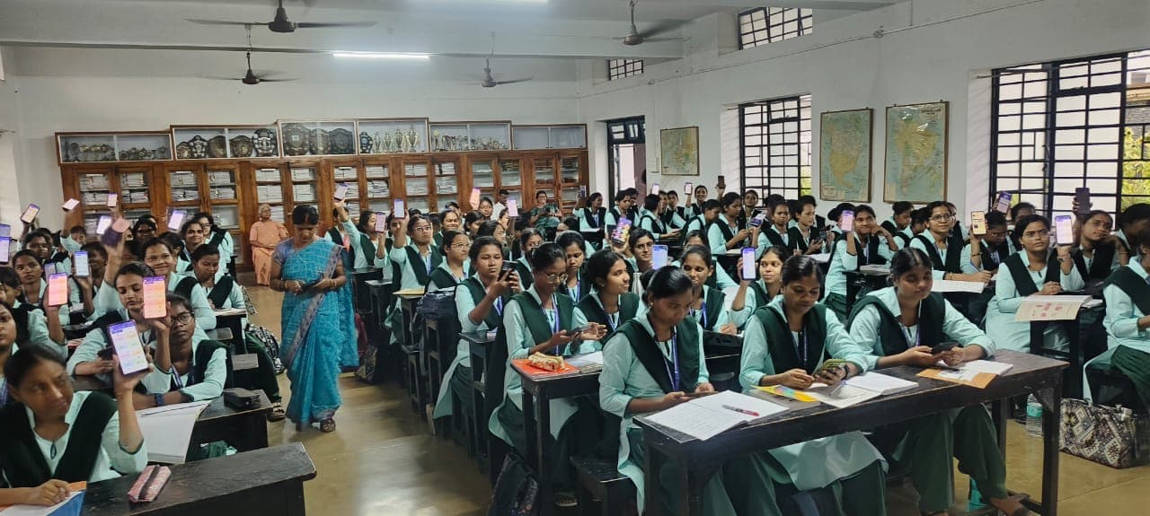 उर्सलाइन बी.एड. कॉलेज में छात्राओं को दी गई मतदाता पंजीकरण की जानकारी उर्सलाइन बी.एड. कॉलेज में छात्राओं को दी गई मतदाता पंजीकरण की जानकारी