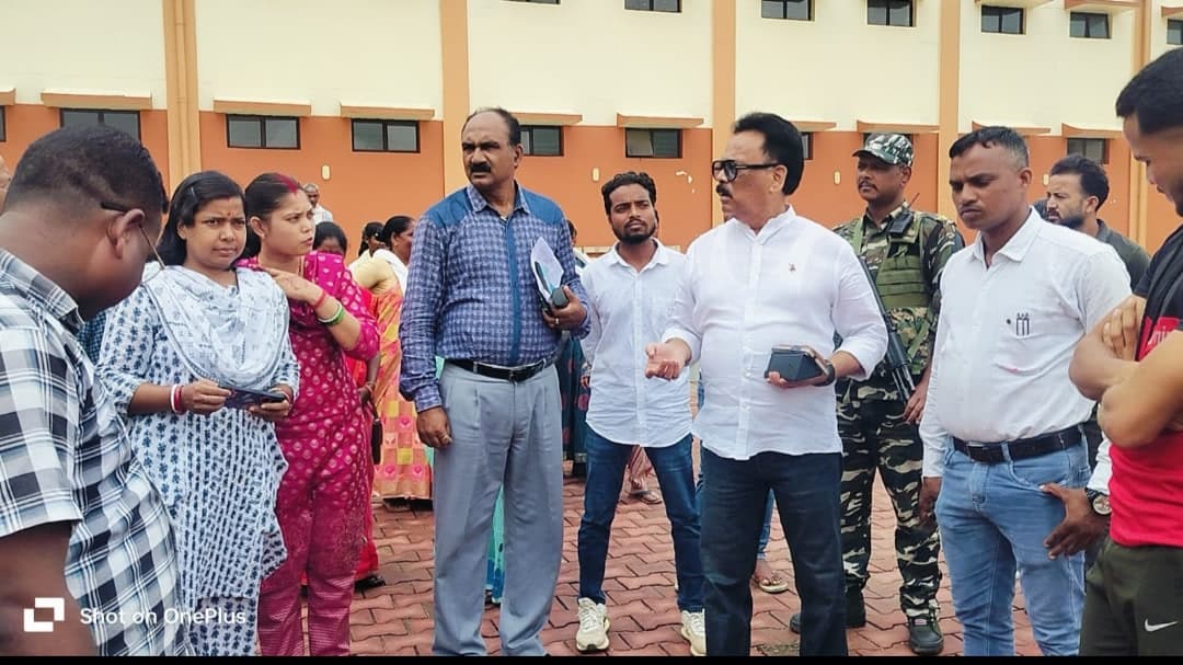 एकलव्य विद्यालयों में शिक्षकों की कमी पर सांसद ने जताई चिंता एकलव्य विद्यालयों में शिक्षकों की कमी पर सांसद ने जताई चिंता