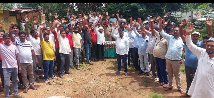 लोहरदगा डीएमओ की तानाशाही के खिलाफ पँद्रह सौ बॉक्साइड ट्रक 21 सितंबर से अनिश्चितकालीन हड़ताल पर जाएंगे लोहरदगा डीएमओ की तानाशाही के खिलाफ पँद्रह सौ बॉक्साइड ट्रक 21 सितंबर से अनिश्चितकालीन हड़ताल पर जाएंगे