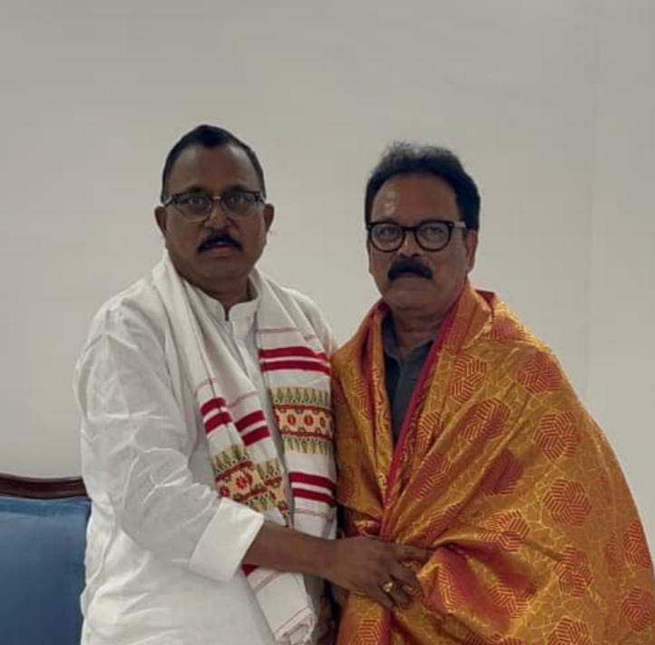 सुखदेव भगत को छत्तीसगढ़ प्रभारी बनाए जाने पर तेलंगाना सांसद डॉ. मल्लू रवि ने दी बधाई सुखदेव भगत को छत्तीसगढ़ प्रभारी बनाए जाने पर तेलंगाना सांसद डॉ. मल्लू रवि ने दी बधाई