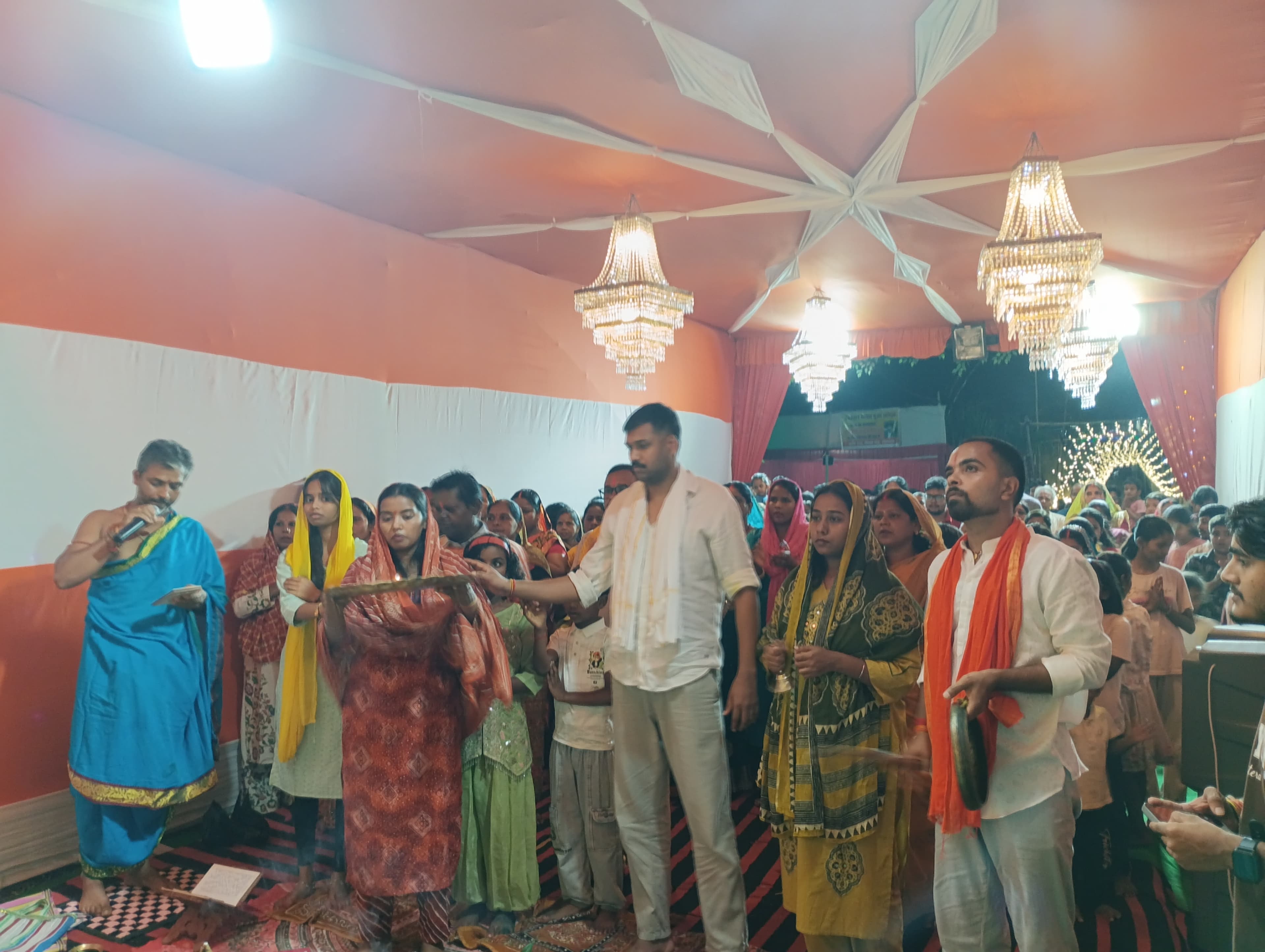 देवस्थल में बप्पा की महाआरती में उमड़ रहा श्रद्धा का जनसैलाब, देवस्थल में बप्पा की महाआरती में उमड़ रहा श्रद्धा का जनसैलाब,