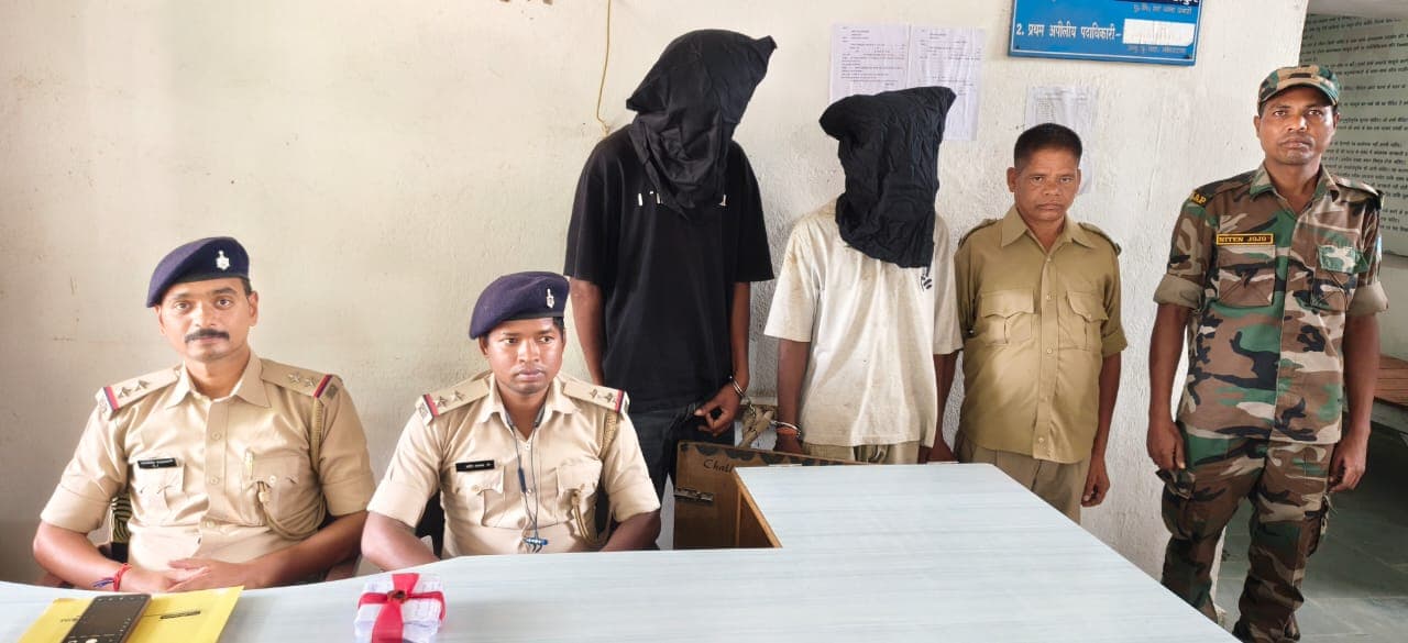 मैना बगीचा में 18.35 ग्राम ब्राउन शुगर के साथ दो युवक गिरफ्तार मैना बगीचा में 18.35 ग्राम ब्राउन शुगर के साथ दो युवक गिरफ्तार