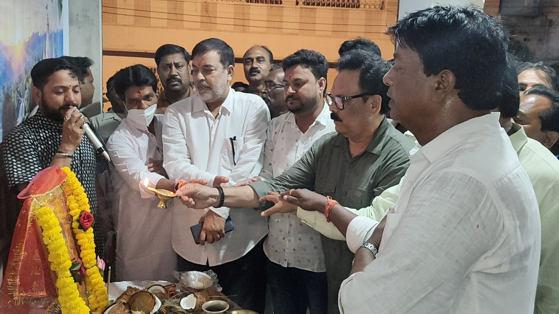केंद्रीय दुर्गा पूजा समिति के नवनिर्मित कार्यालय का सांसद सुखदेव भगत ने किया उद्घाटन केंद्रीय दुर्गा पूजा समिति के नवनिर्मित कार्यालय का सांसद सुखदेव भगत ने किया उद्घाटन