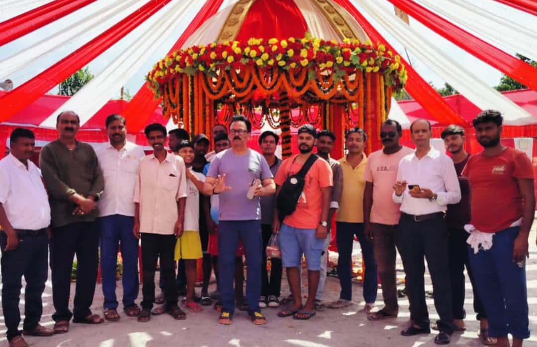 मैना बगीचा में करम पूजनोत्सव की तैयारियां तेज, सांसद सुखदेव भगत ने लिया जायजा मैना बगीचा में करम पूजनोत्सव की तैयारियां तेज, सांसद सुखदेव भगत ने लिया जायजा