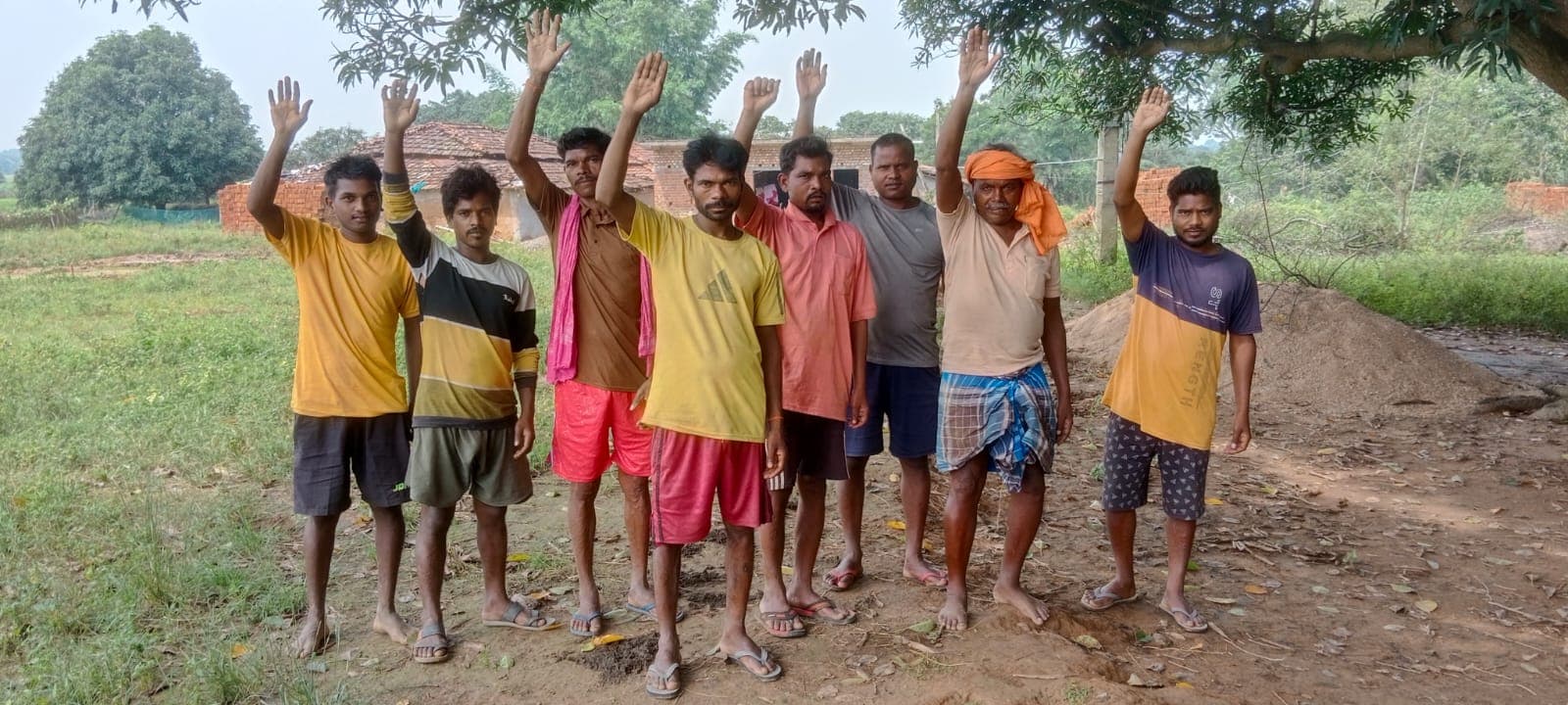 विकास की राह देख रहा बिटपी पतरा टोली, 80 आदिवासी परिवार आज भी बुनियादी सुविधाओं से दूर विकास की राह देख रहा बिटपी पतरा टोली, 80 आदिवासी परिवार आज भी बुनियादी सुविधाओं से दूर
