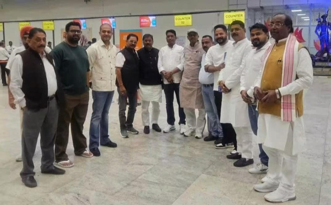 सीईसी की नियुक्ति में CJI की भूमिका बहाली की मांग, दिल्ली में INDIA ब्लॉक का लोकतंत्र मार्च सीईसी की नियुक्ति में CJI की भूमिका बहाली की मांग, दिल्ली में INDIA ब्लॉक का लोकतंत्र मार्च