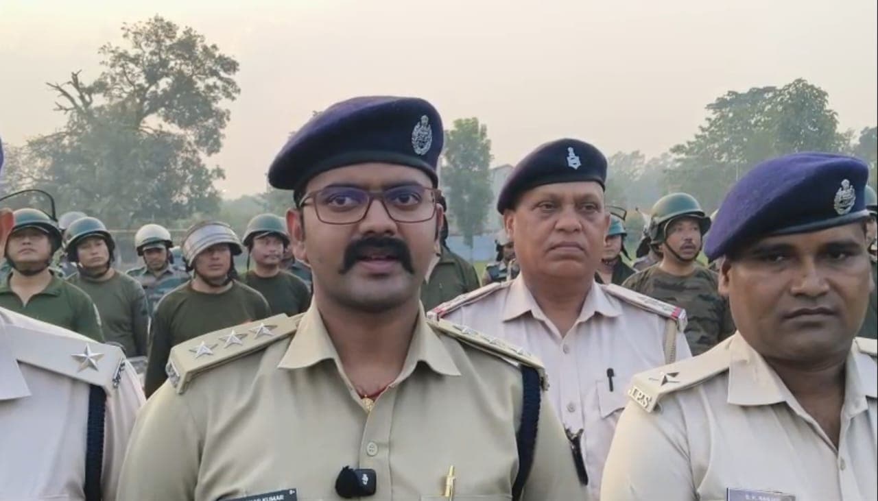 लोहरदगा में उपद्रव से निपटने का पुलिस ने किया पूर्वाभ्यास, आंसू गैस से लेकर लाठीचार्ज तक की तैयारी लोहरदगा में उपद्रव से निपटने का पुलिस ने किया पूर्वाभ्यास, आंसू गैस से लेकर लाठीचार्ज तक की तैयारी